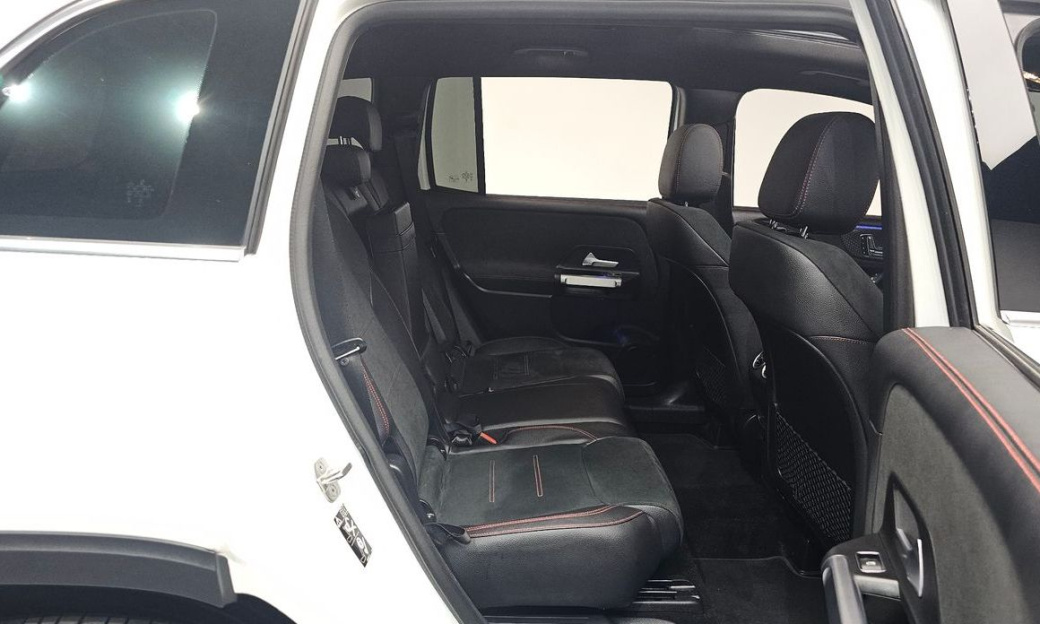 Mercedes-Benz GLB-Class GLB250 4MATIC, 2025