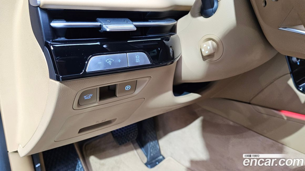 Genesis G80 Gasoline 2.5 Turbo AWD, 2025