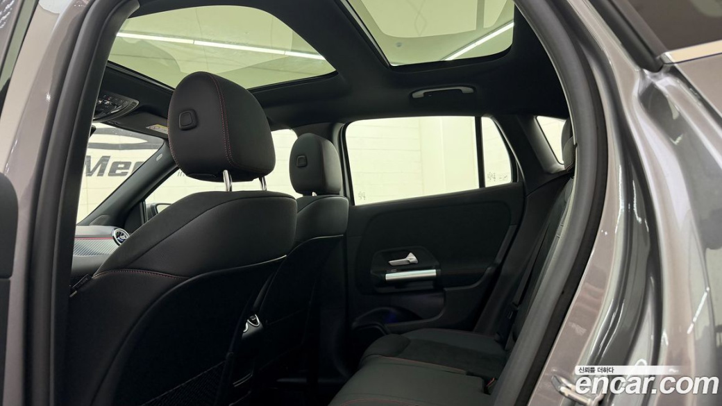 Mercedes-Benz GLA-Class GLA250 4MATIC, 2025