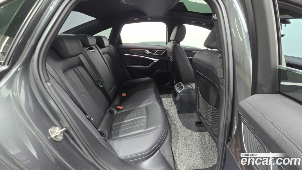 Audi A6 45 TFSI Premium, 2022