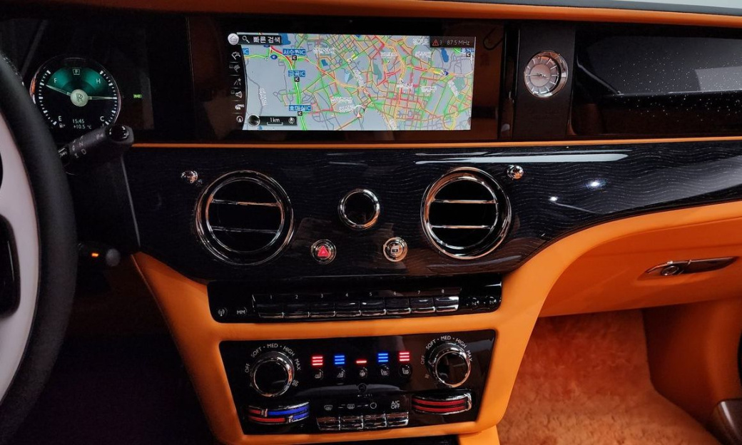 Rolls-Royce Ghost 6.7 EWB V12, 2024