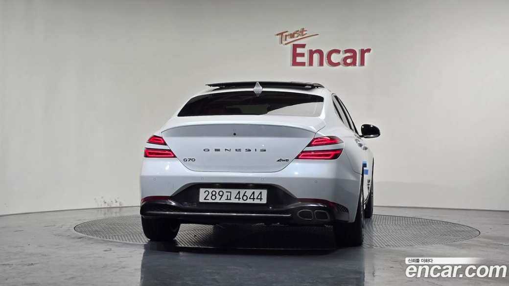 Genesis G70 Gasoline 2.0T 4WD, 2022