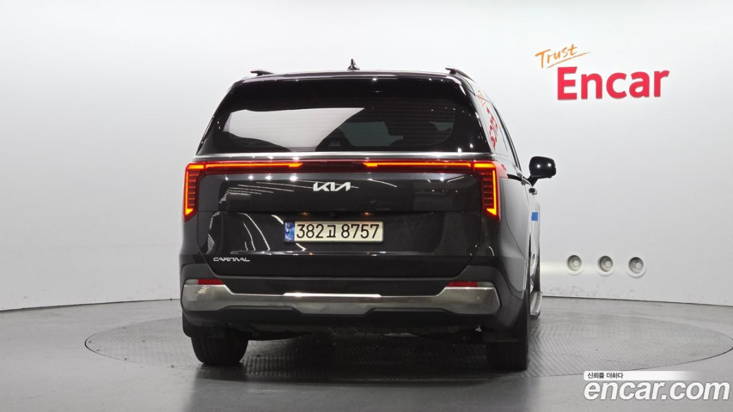 Kia Carnival 9-Seater Noblesse, 2024