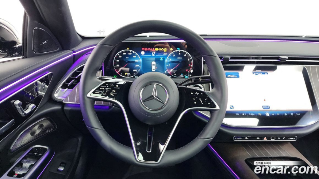 Mercedes-Benz E-Class E300 4MATIC Exclusive, 2026