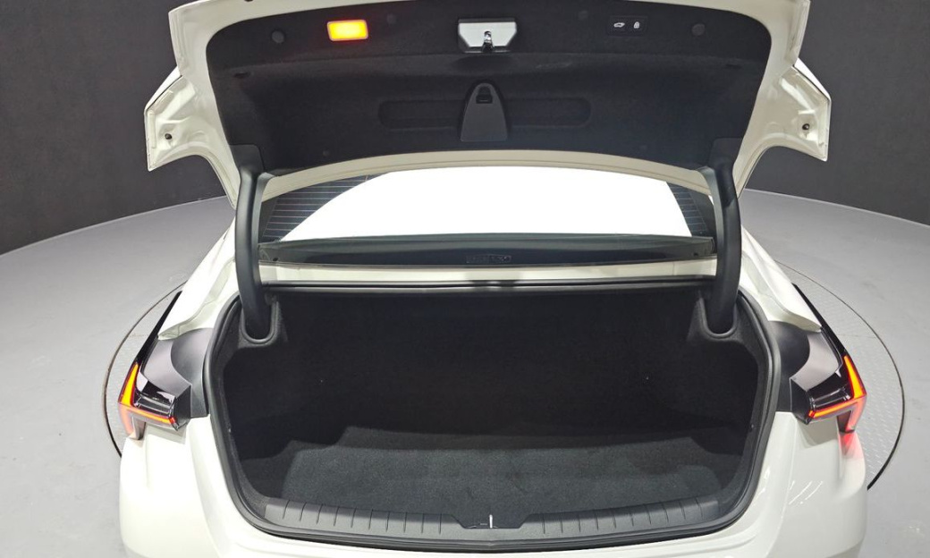 Kia K8 2.5 Gasoline 2WD, 2025