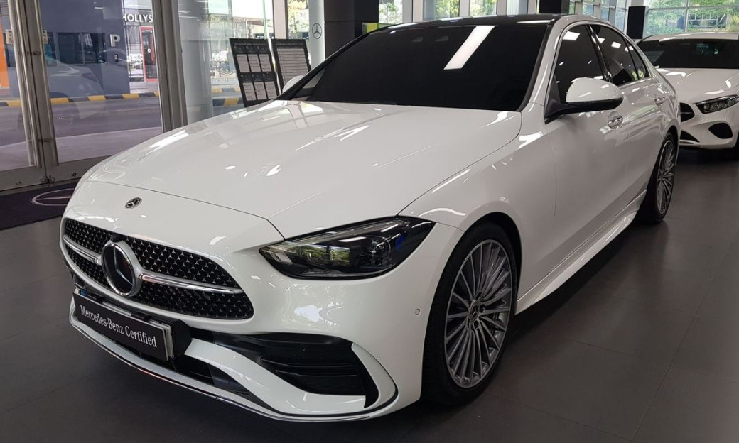 Mercedes-Benz C-Class C300 4MATIC AMG Line, 2023
