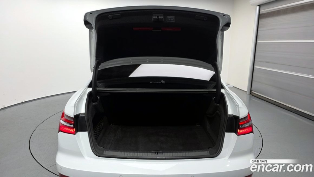 Audi A6 45 TFSI Quattro Premium, 2023