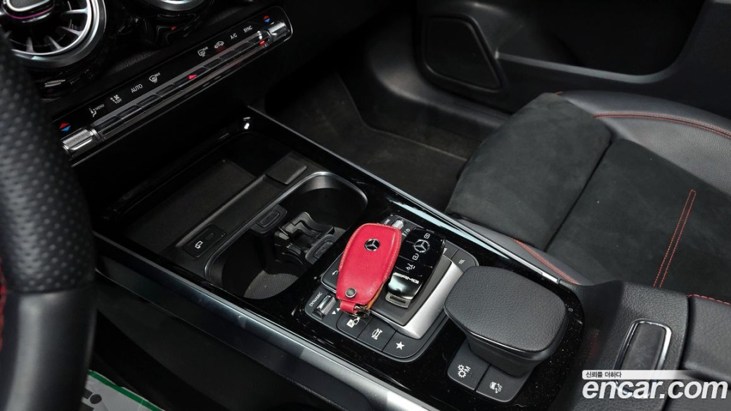 Mercedes-Benz GLB-Class AMG GLB35 4MATIC, 2022