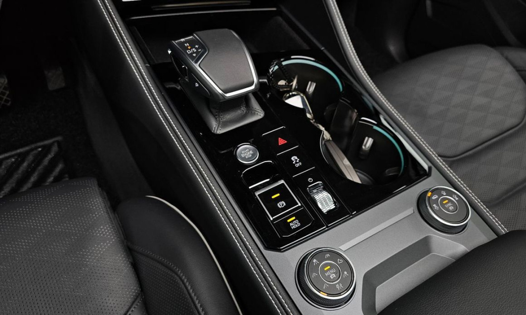 Volkswagen Touareg 3.0 TDI Prestige, 2025