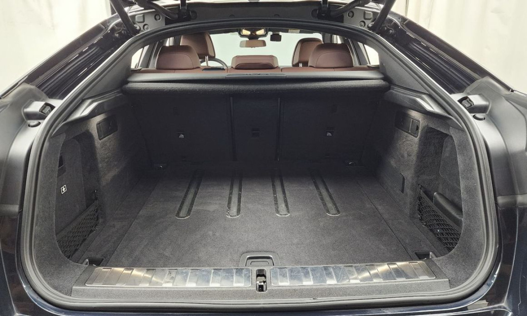 BMW X6 xDrive40i M Sport, 2025