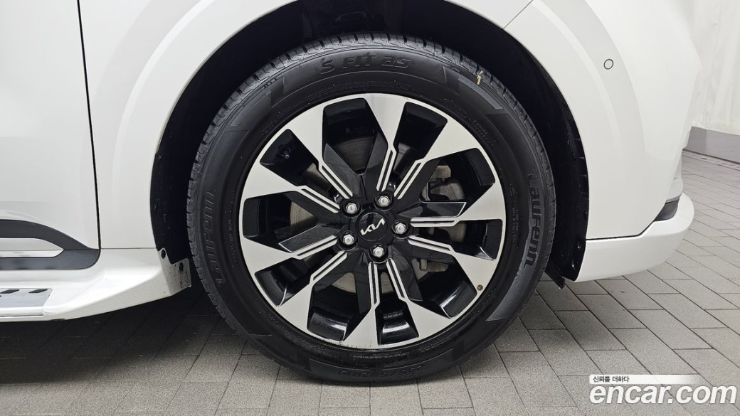 Kia Carnival 7-Seater Hi-Limousine, 2022