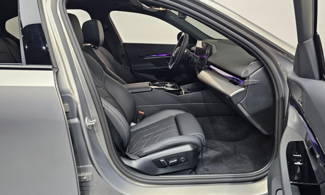 BMW 5-Series 520i M Sport, 2026