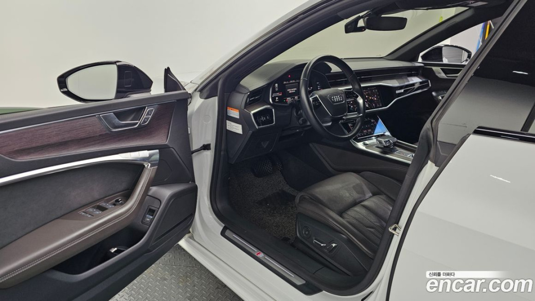 Audi A7 55 TFSI Quattro Premium, 2022
