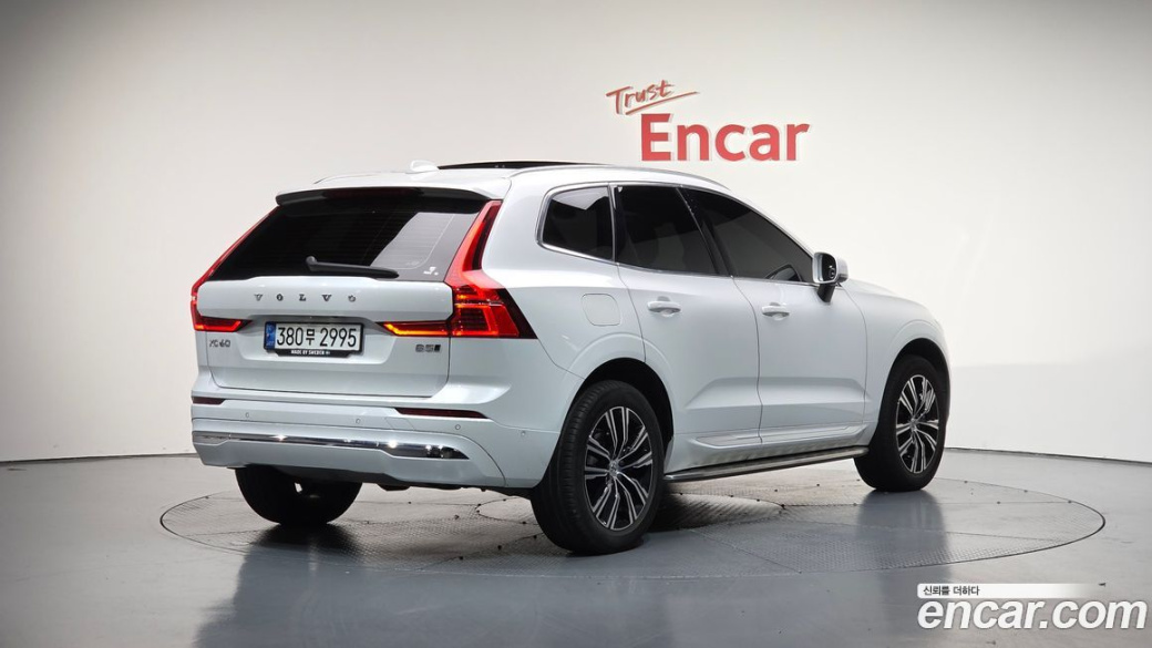 Volvo XC60 B5 Inscription, 2022
