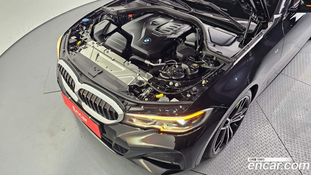 BMW 3-Series 320i M Sport, 2022