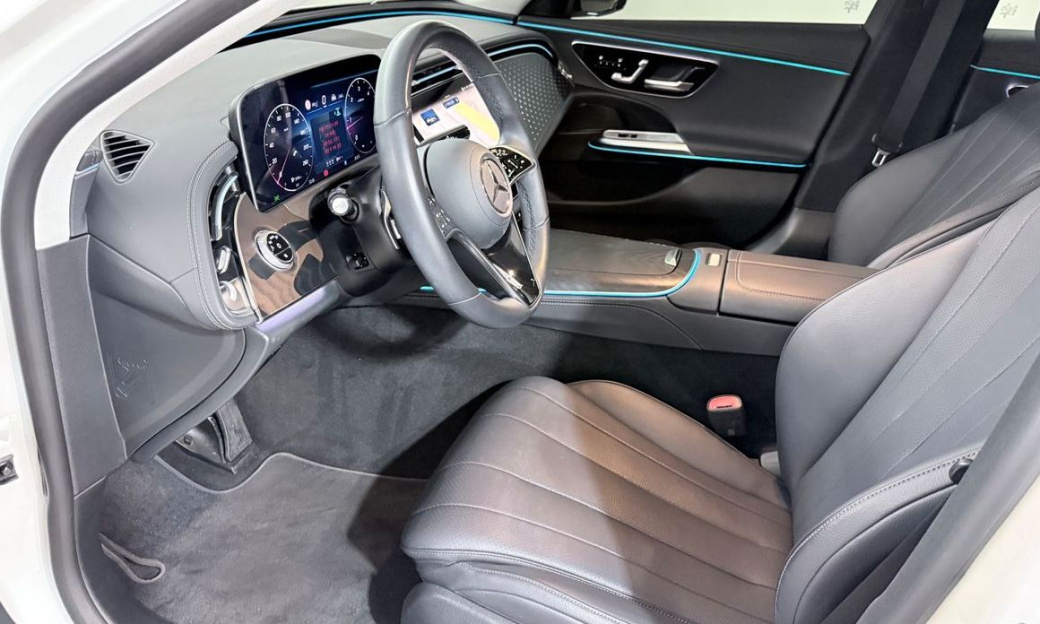 Mercedes-Benz E-Class E220d 4MATIC Exclusive, 2024