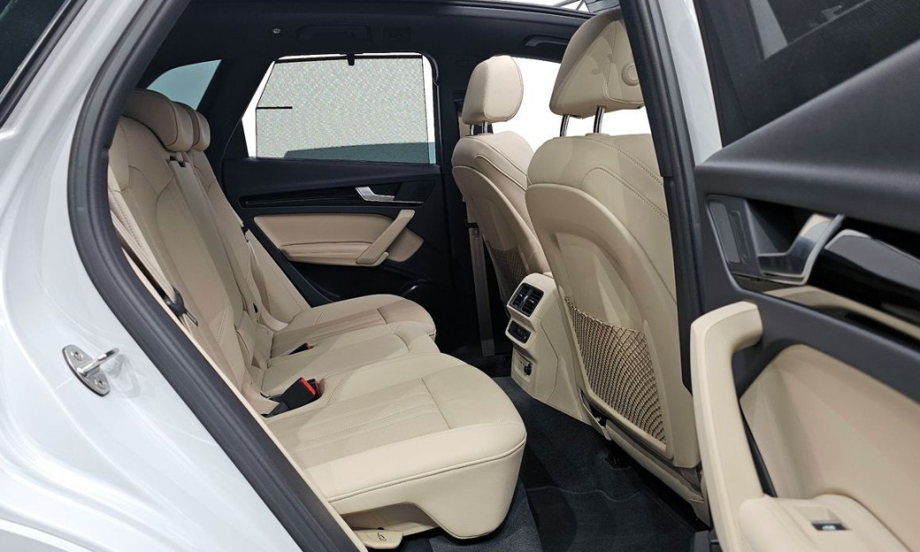 Audi Q5 45 TFSI Quattro Premium, 2024