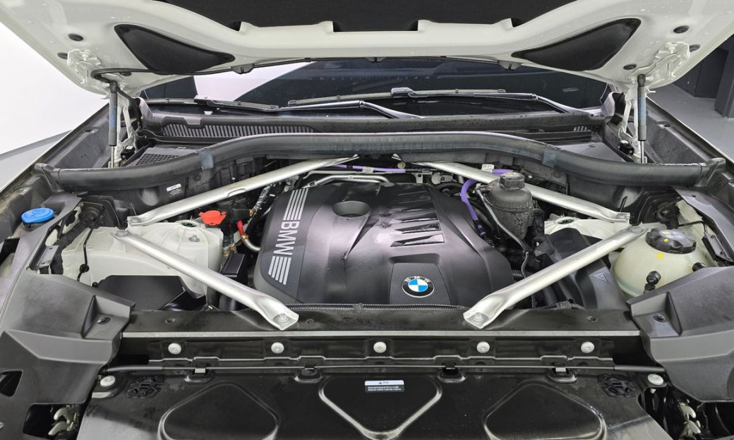 BMW X6 xDrive40i M Sport, 2024
