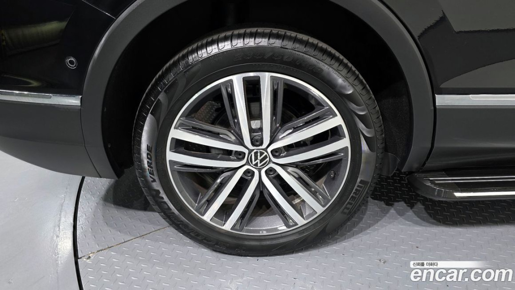 Volkswagen Tiguan 2.0 TSI Prestige, 2023