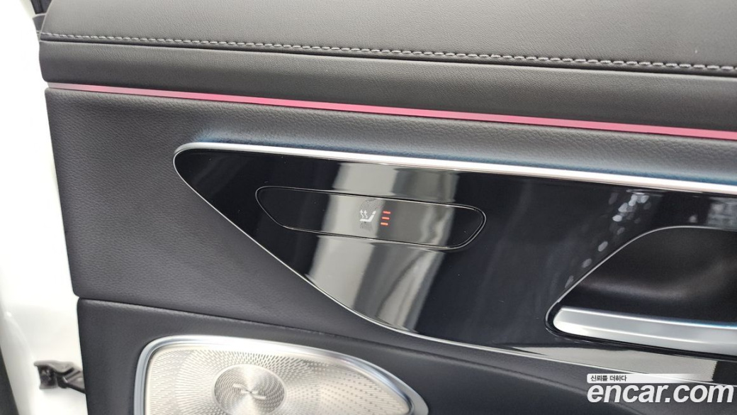 Mercedes-Benz E-Class E300 4MATIC AMG Line, 2024