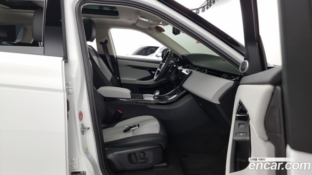 Land Rover Range Rover Evoque P250 Dynamic SE, 2025