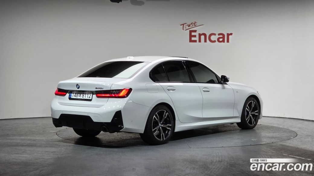 BMW 3-Series 320i M Sport, 2024