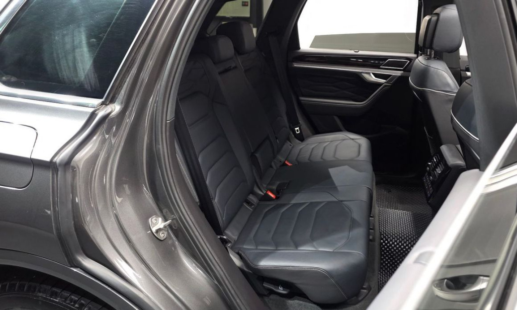 Volkswagen Touareg 3.0 TDI R-Line, 2024