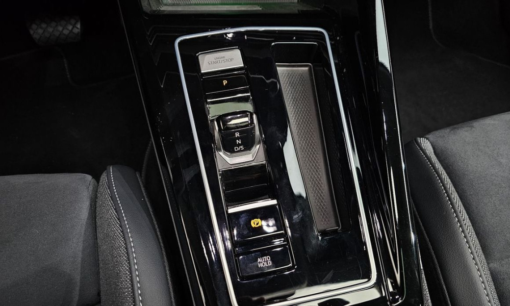 Volkswagen Golf 2.0 TDI Prestige, 2025