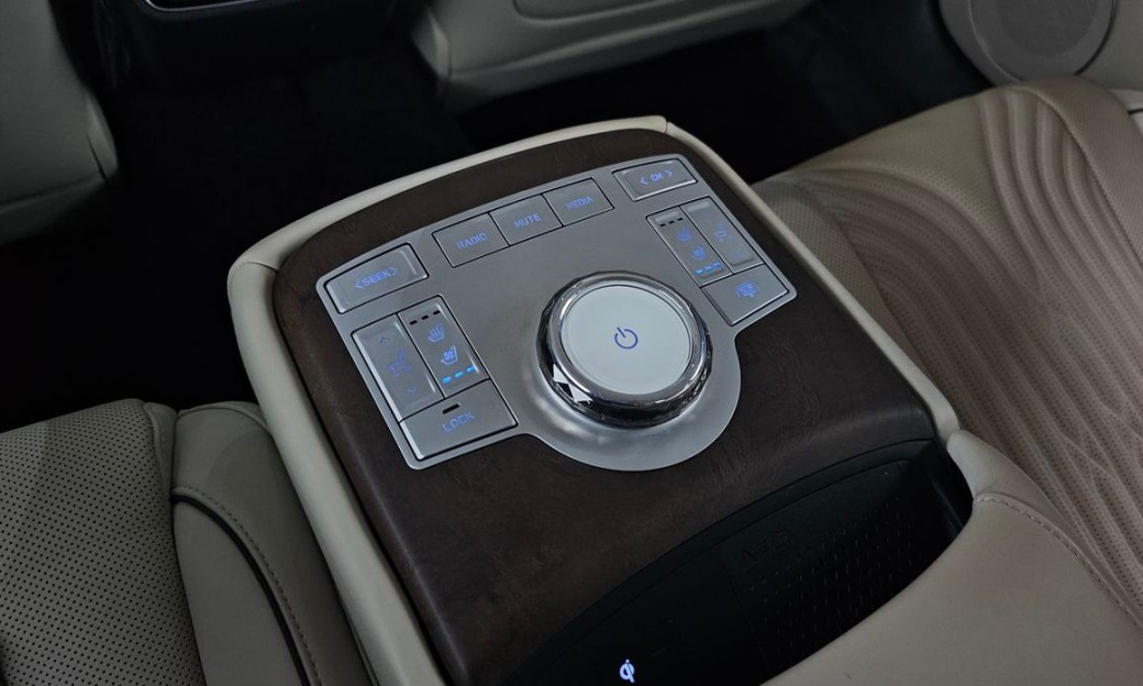 Genesis G80 Gasoline 2.5 Turbo AWD, 2024