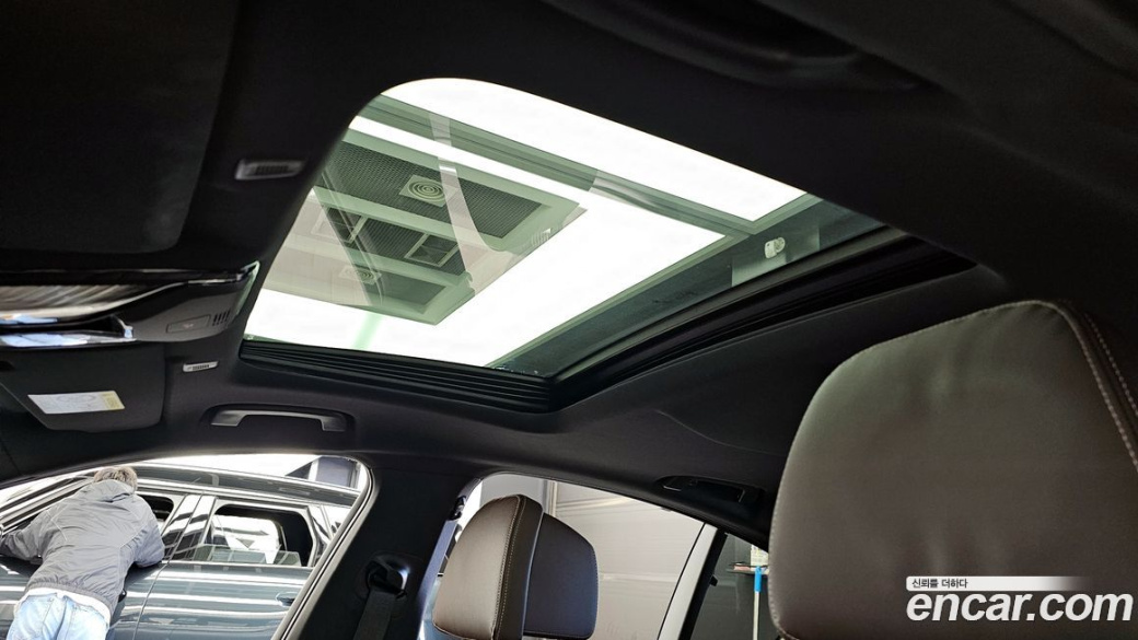 BMW 5-Series 523d M Sport, 2023