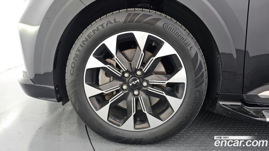 Kia Carnival 7-Seater Hi-Limousine, 2023