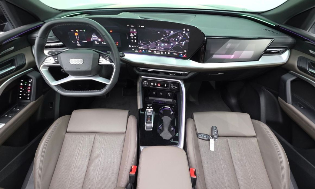 Audi Q5 45 TFSI Quattro S line, 2025