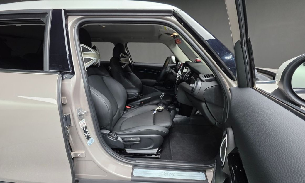 Mini Cooper 5Door Classic, 2024