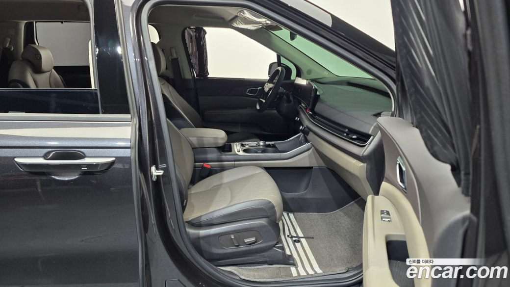 Kia Carnival 9-Seater Noblesse, 2025