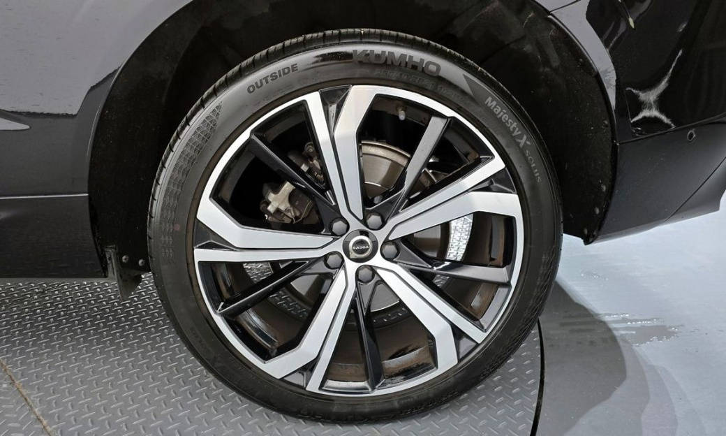 Volvo XC60 B6 R-Design, 2022