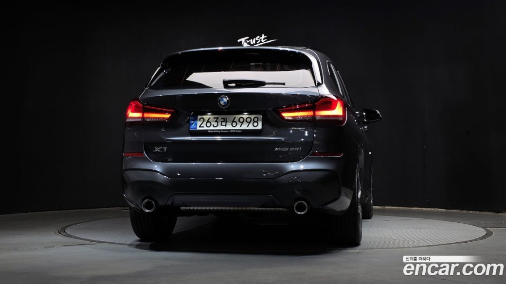 BMW X1 xDrive 20i M Sport, 2022