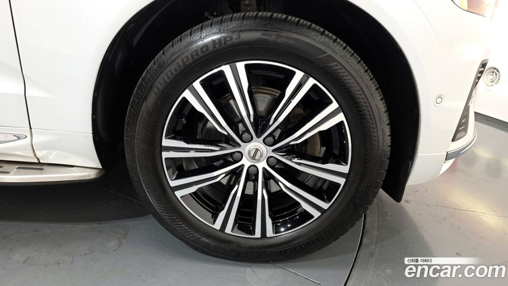 Volvo XC60 B5 Inscription, 2022