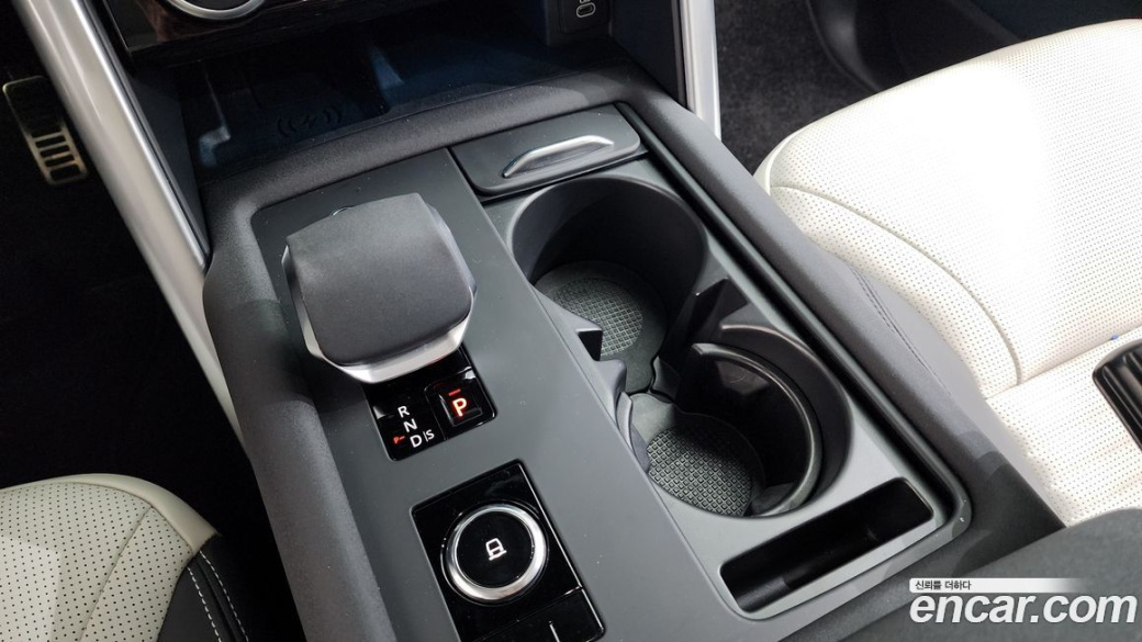 Land Rover Discovery P360 Dynamic HSE, 2025