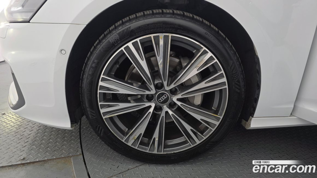 Audi A6 45 TFSI Quattro Premium, 2023