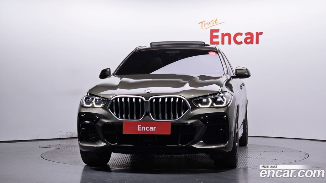 BMW X6 xDrive40i M Sport, 2022