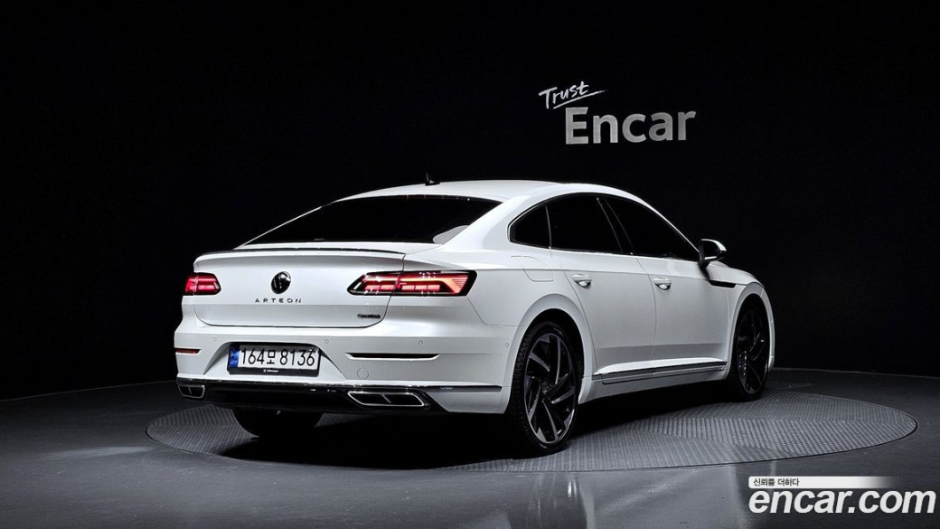 Volkswagen Arteon 2.0 TDI R-LIINE 4Motion, 2022