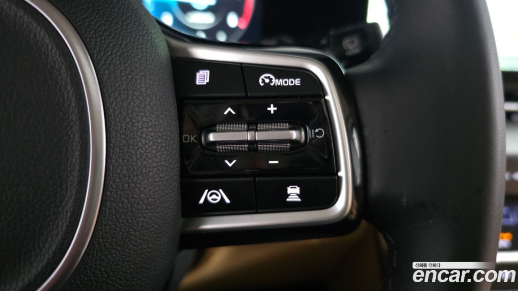 Kia Carnival 7-Seater Signature, 2023