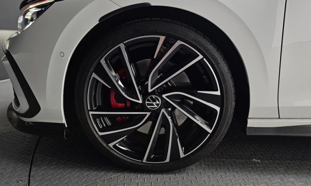 Volkswagen Golf 2.0 GTI, 2024
