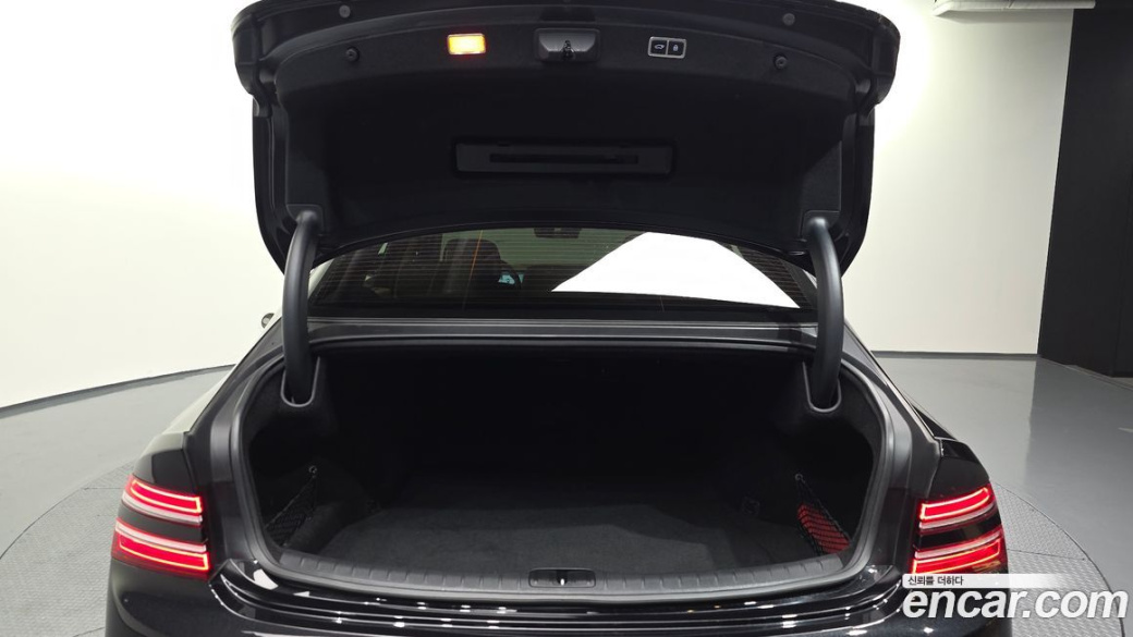 Genesis G80 Gasoline 2.5 Turbo 2WD, 2025
