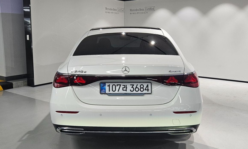Mercedes-Benz E-Class E220d 4MATIC Exclusive, 2025