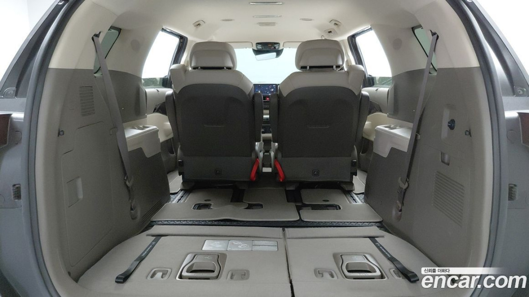 Kia Carnival 7-Seater Gravity, 2025