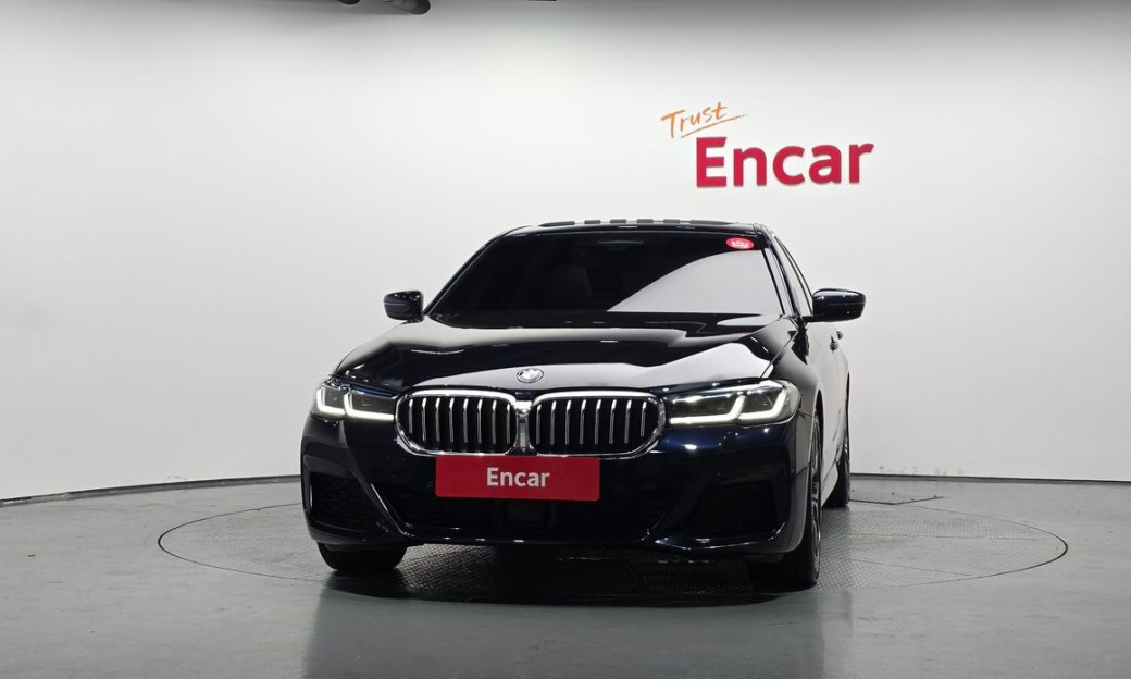 BMW 5-Series 530i xDrive M Sport Package, 2023