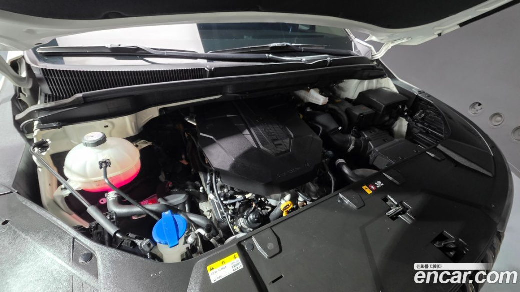 Kia Carnival 7-Seater Outdoor, 2023