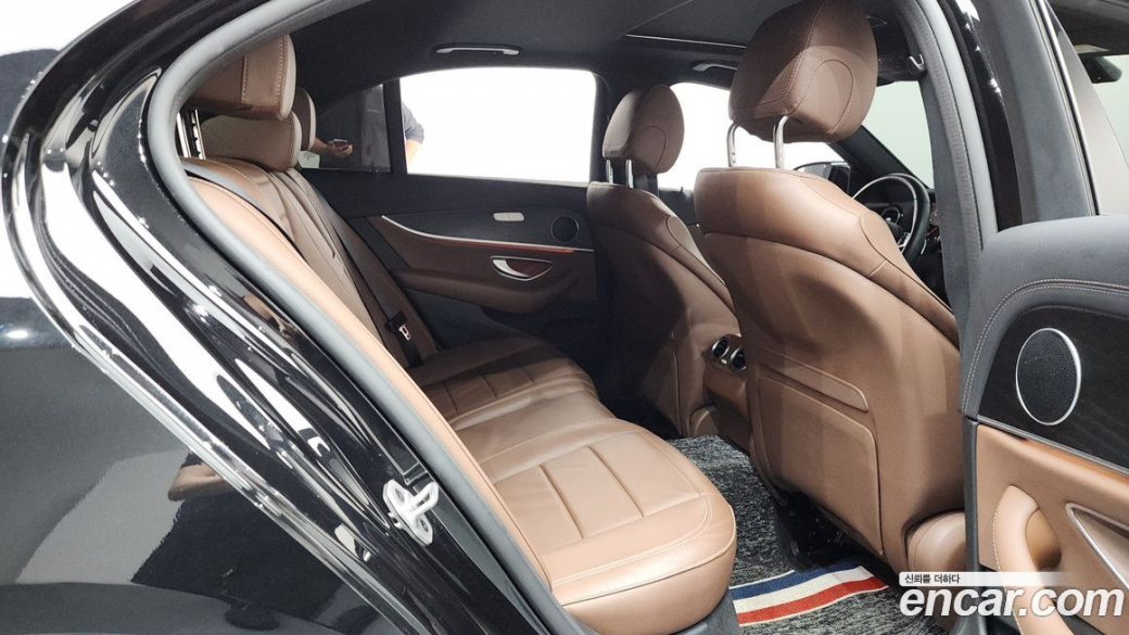 Mercedes-Benz E-Class E250 AMG Line, 2023