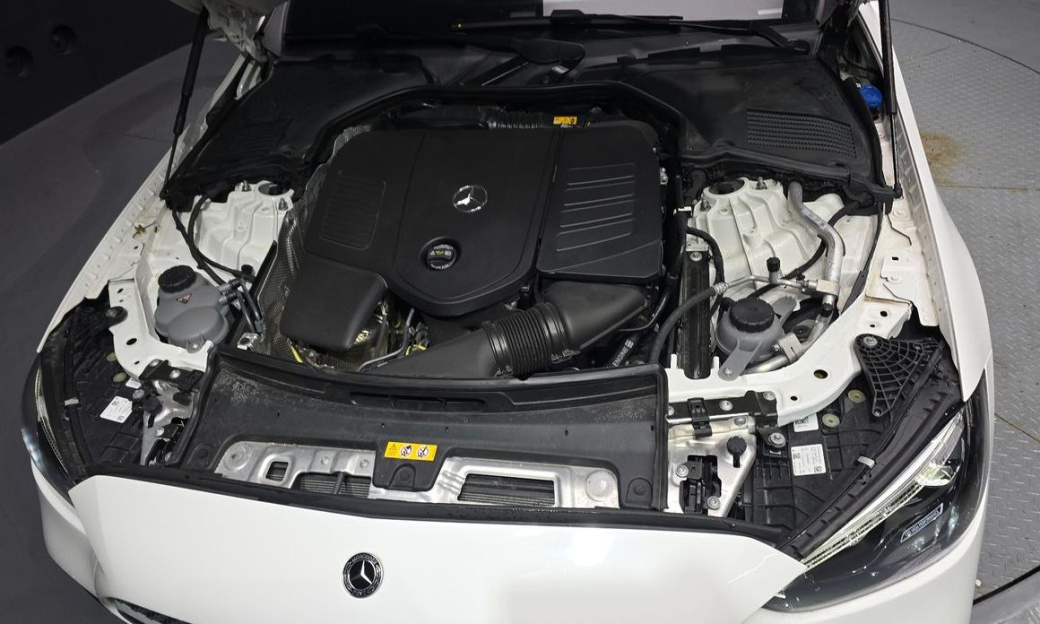 Mercedes-Benz C-Class C200 AMG Line, 2024